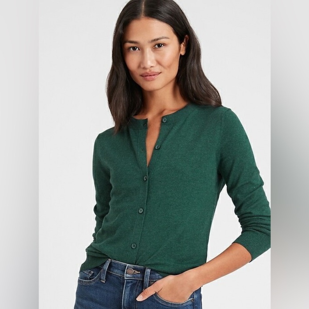 Banana Republic Women's Green Cardigan Sweater